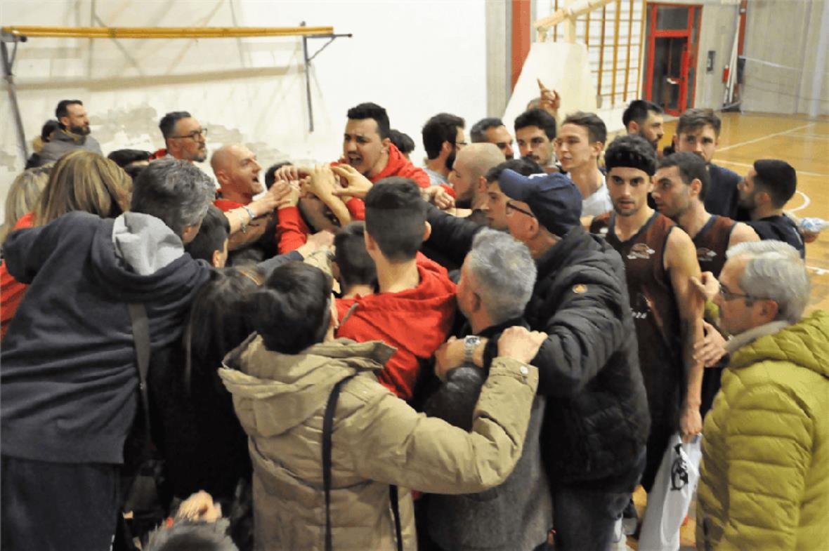 Serata no al tiro per la Gioielleria Mancini, il derby va al Lella