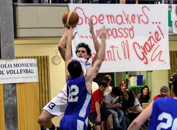 Gli Shoemakers pareggiano i conti. Si va a Gara 3.